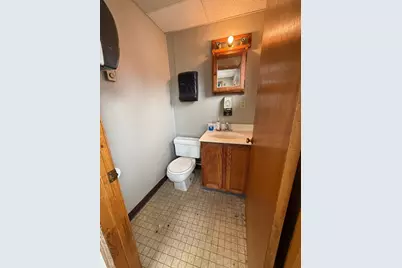 421 West Broadway, Gardner, MA 01440 - Photo 10