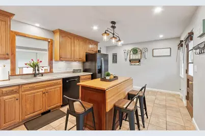 81 Hurd St, Fitchburg, MA 01420 - Photo 10