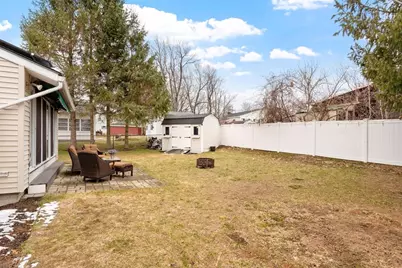 81 Hurd St, Fitchburg, MA 01420 - Photo 32