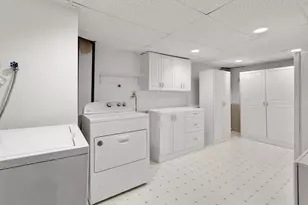 4 Jeffrey Rd, Canton, MA 02021 - Photo 18