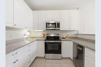 2 Harvest Dr #308, North Andover, MA 01845 - Photo 2