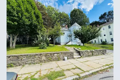 35 Freeland St, Worcester, MA 01608 - Photo 2