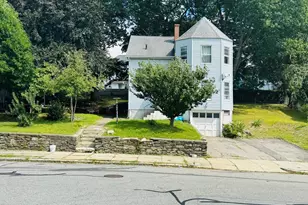 35 Freeland St, Worcester, MA 01608 - Photo 8