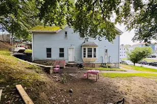 35 Freeland St, Worcester, MA 01608 - Photo 6