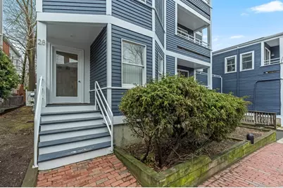 28 Surrey Street #3, Cambridge, MA 02138 - Photo 2
