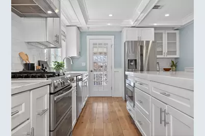 57 Farragut Ave #2, Somerville, MA 02144 - Photo 8