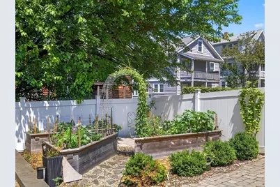 57 Farragut Ave #2, Somerville, MA 02144 - Photo 28