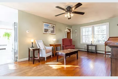 32 Broad Street, Plainville, MA 02762 - Photo 4