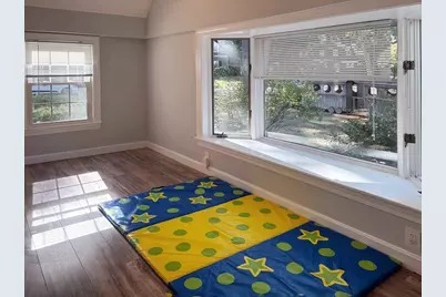 50 Dwhinda Rd, Newton, MA 02468 - Photo 10