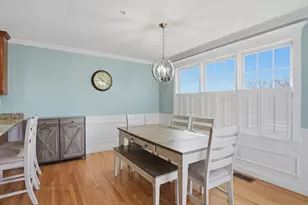 32 Edmonds Cir, Northbridge, MA 01588 - Photo 8