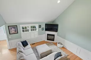 32 Edmonds Cir, Northbridge, MA 01588 - Photo 12