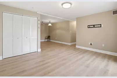 9 Silver Hill Ln #15, Natick, MA 01760 - Photo 2