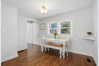 49 Grove St, Upton, MA 01568 - Photo 8