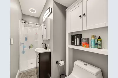 112 Hiatt St, Fall River, MA 02721 - Photo 26