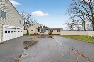 112 Hiatt St, Fall River, MA 02721 - Photo 40