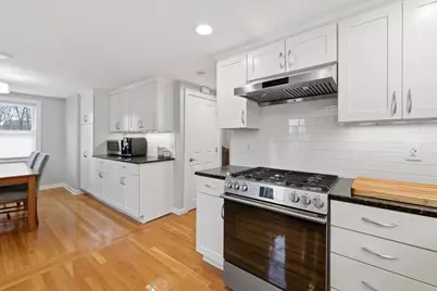 4 Glen Road, Woburn, MA 01801 - Photo 10