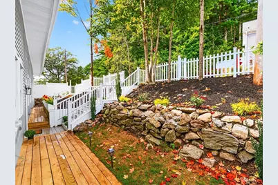 286 Grove St, Clinton, MA 01510 - Photo 4