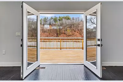 286 Grove St, Clinton, MA 01510 - Photo 12