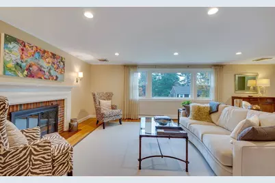 29 Pilgrim Dr, Winchester, MA 01890 - Photo 8