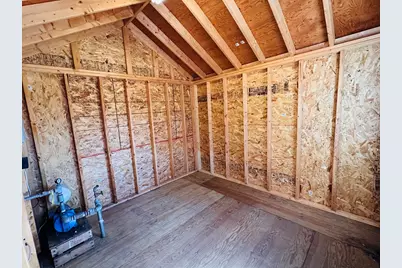 240 McCarthy Ave, Chicopee, MA 01020 - Photo 30