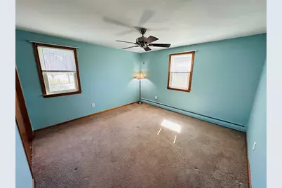 240 McCarthy Ave, Chicopee, MA 01020 - Photo 16