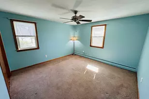 240 McCarthy Ave, Chicopee, MA 01020 - Photo 16