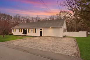 8 Sweet Apple Tree Ln, Salisbury, MA 01952 - Photo 1