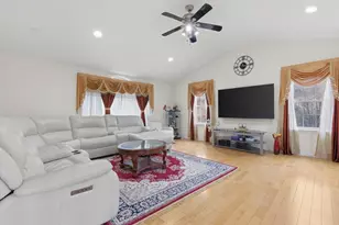 16 Windsor Rd, Shirley, MA 01464 - Photo 4