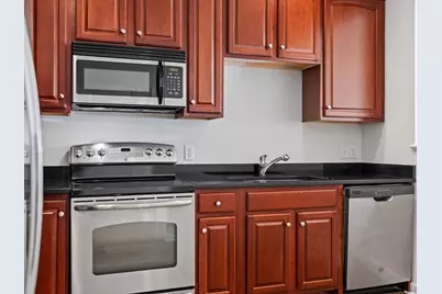 170 Clocktower Dr #103, Waltham, MA 02452 - Photo 6