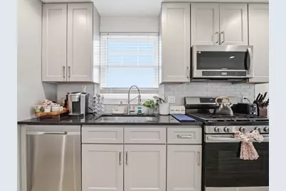 149 Pleasant St #2, Marblehead, MA 01945 - Photo 10