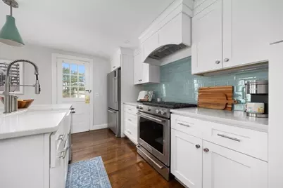 67 Governor Long Rd, Hingham, MA 02043 - Photo 8