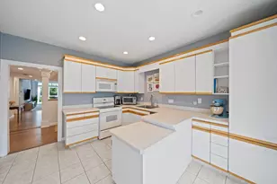 72 Kim Terrace, Stoughton, MA 02072 - Photo 4