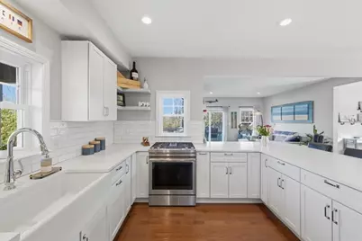 27 Curtis St, Scituate, MA 02066 - Photo 6