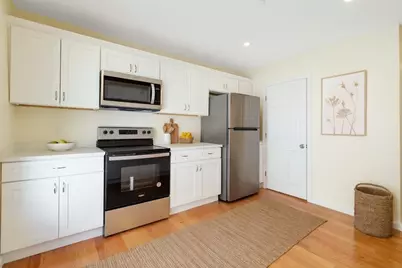 1 Glenwood St #5, Malden, MA 02148 - Photo 4