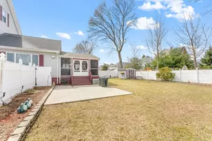 9 Avon St, Saugus, MA 01906 - Photo 34