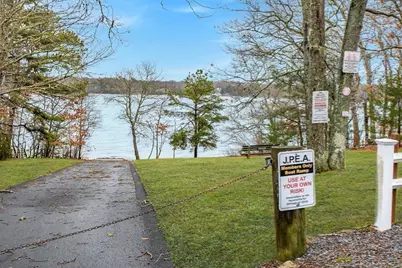 15 Florence Ave, Mashpee, MA 02649 - Photo 30