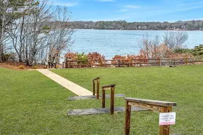 15 Florence Ave, Mashpee, MA 02649 - Photo 28