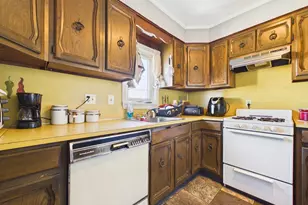 73 Wooley St, Fall River, MA 02724 - Photo 24