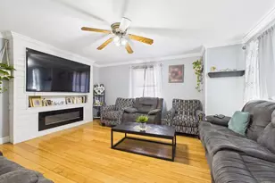 73 Wooley St, Fall River, MA 02724 - Photo 4