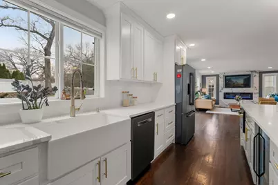 6 Ash St, Natick, MA 01760 - Photo 32