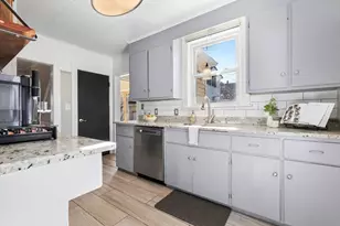 48A Margin St, Peabody, MA 01960 - Photo 14