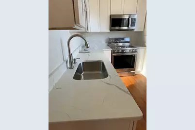 10 Baylies St #1, New Bedford, MA 02745 - Photo 4