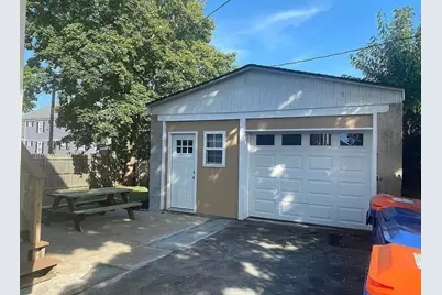 10 Baylies St #1, New Bedford, MA 02745 - Photo 6