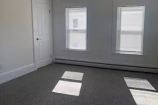 27 Elm St, Peabody, MA 01960 - Photo 6