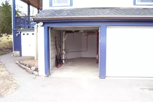 411 Atlantic Ave, Marblehead, MA 01945 - Photo 28