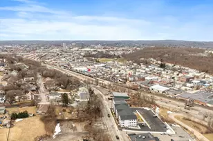 631 Franklin St, Worcester, MA 01604 - Photo 38