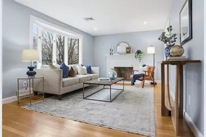 8 Wagon Wheel Dr, Bedford, MA 01730 - Photo 2