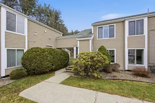 72 Nassau Dr, Springfield, MA 01129 - Photo 2