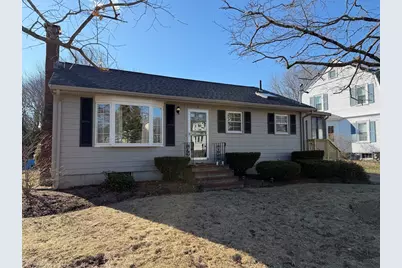 15 Bradford St, Rockland, MA 02370 - Photo 1