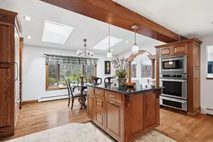 37 Fairchild Dr, Reading, MA 01867 - Photo 4